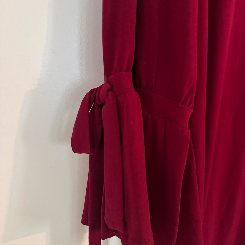 Macy’s Alfani Burgundy Bell Sleeve Asymmetrical Hemline - 1X - Picture 4 of 4